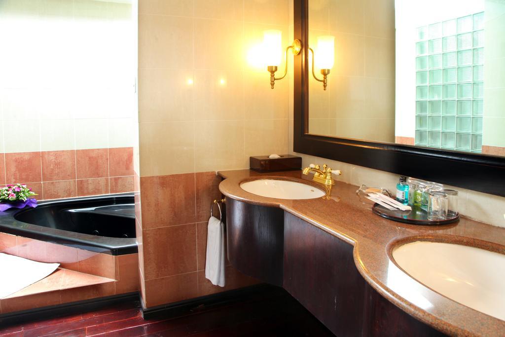 Thanh Thuy Hotel Dalat エクステリア 写真